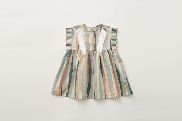 عرض تفاصيل Crambon Stripe Dress 
 صورة Crambon Stripe Dress