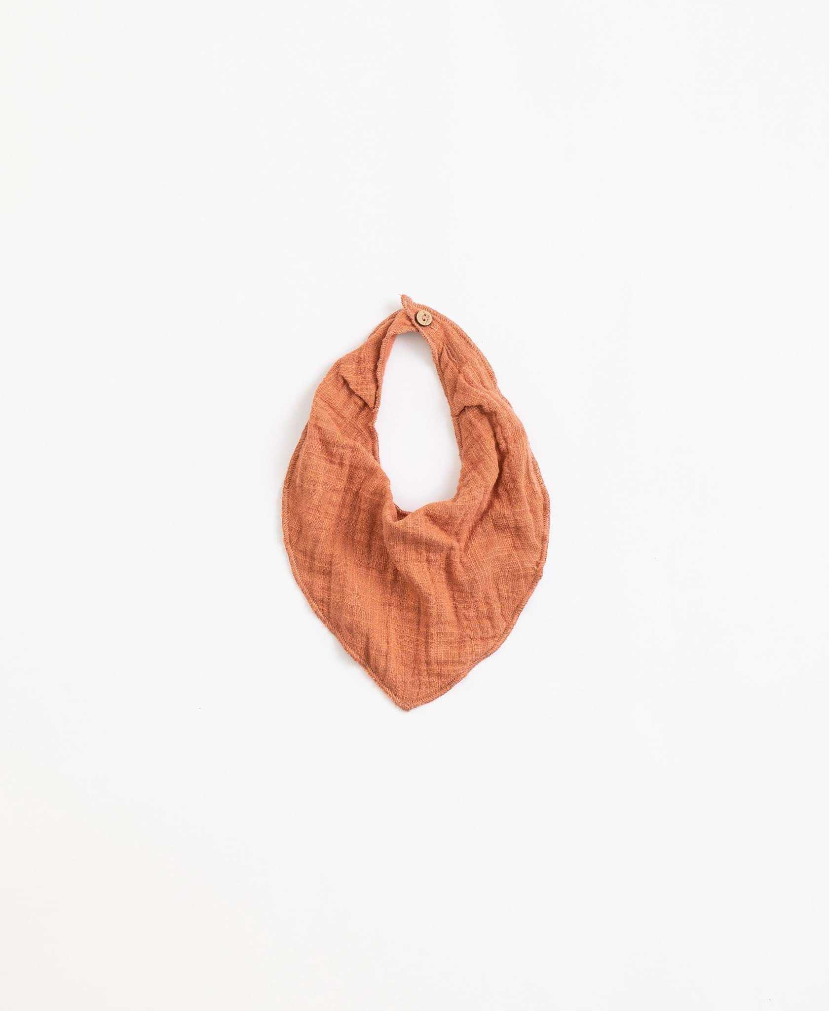 صورة Woven Bib 
