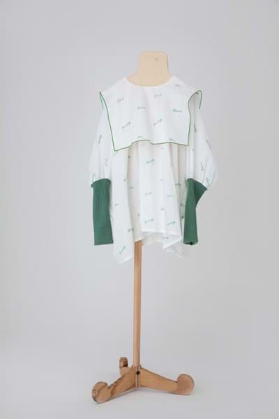 صورة white, green embroidery sailor top
