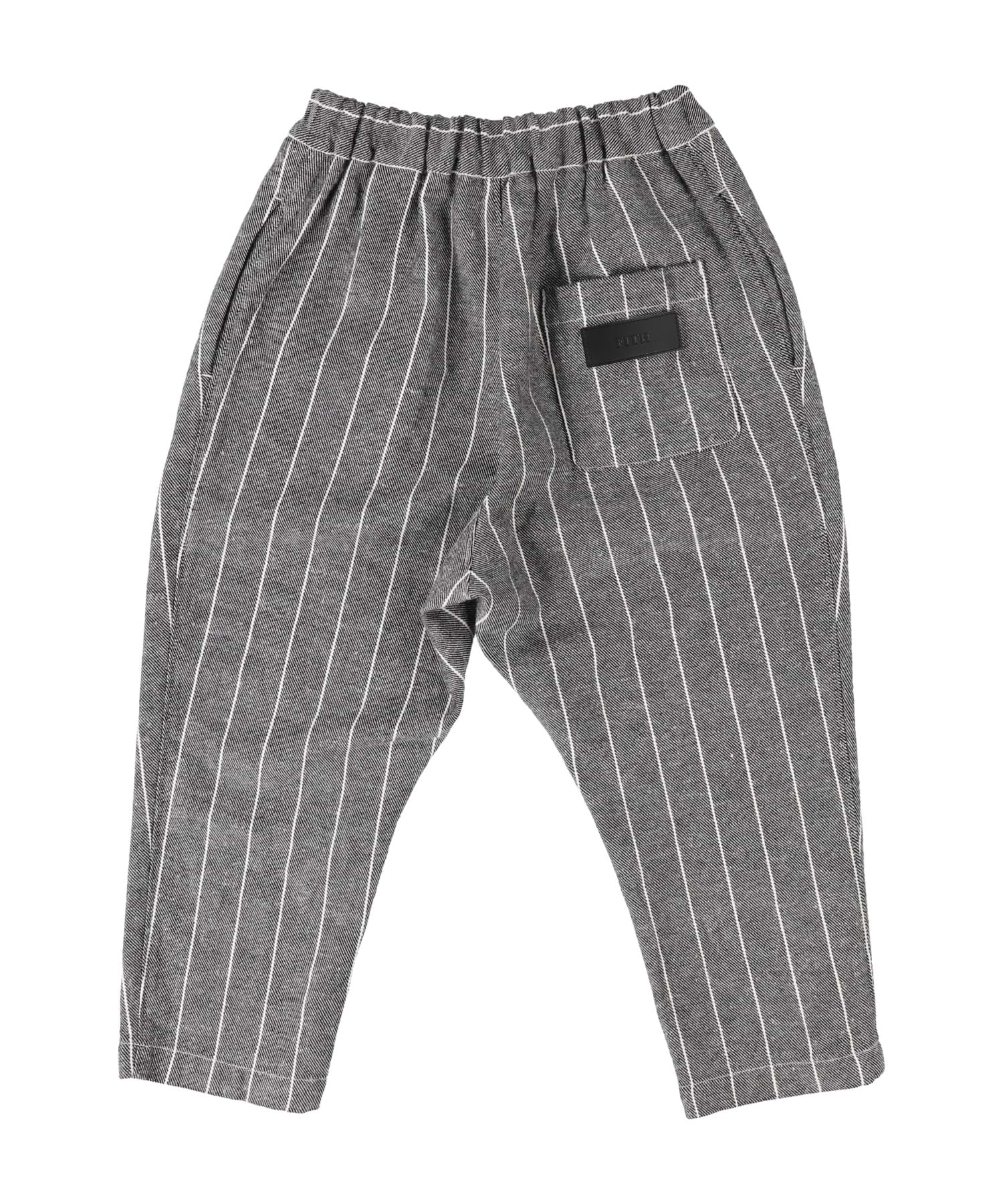 صورة gray stripe trousers

