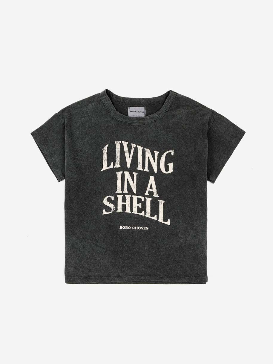 صورة Living in a Shell T-shirt
