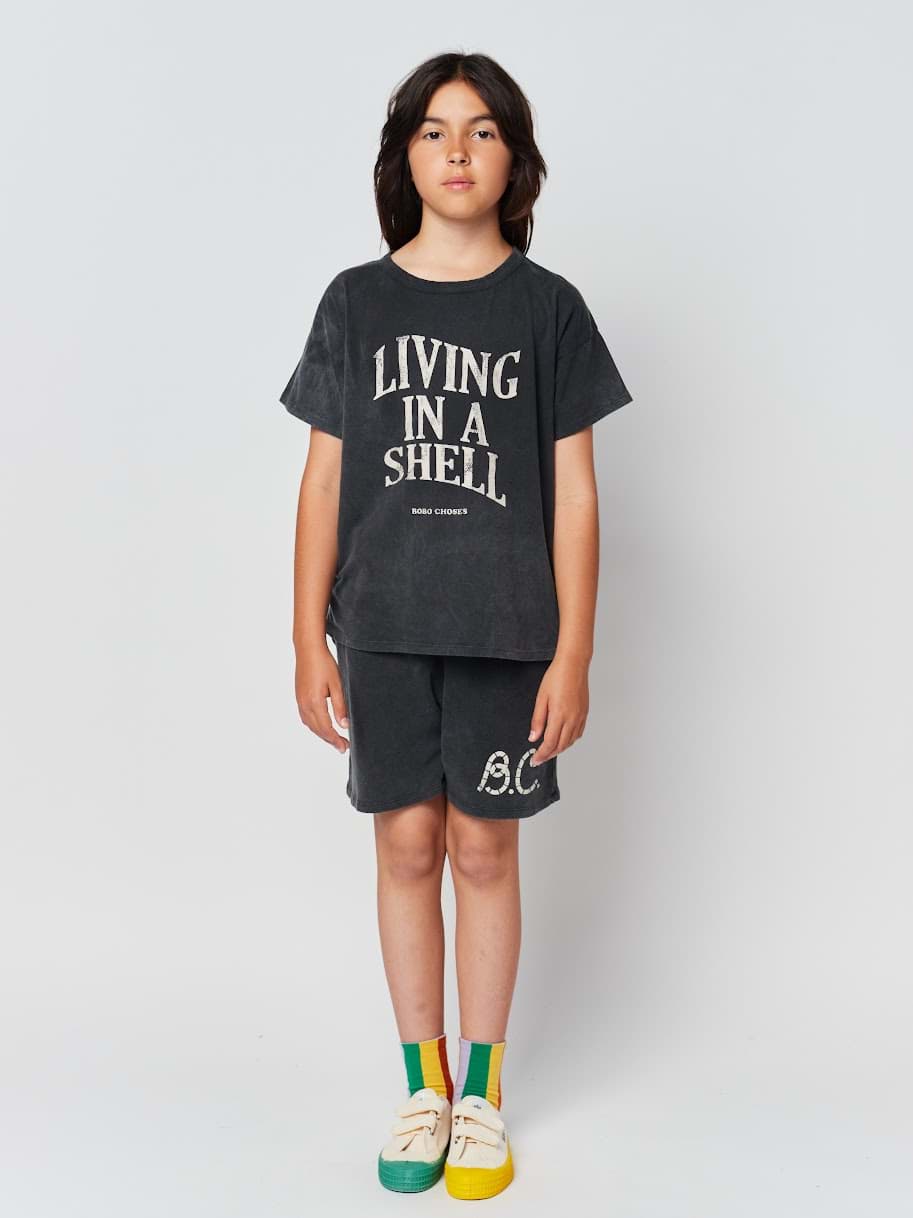 صورة Living in a Shell T-shirt
