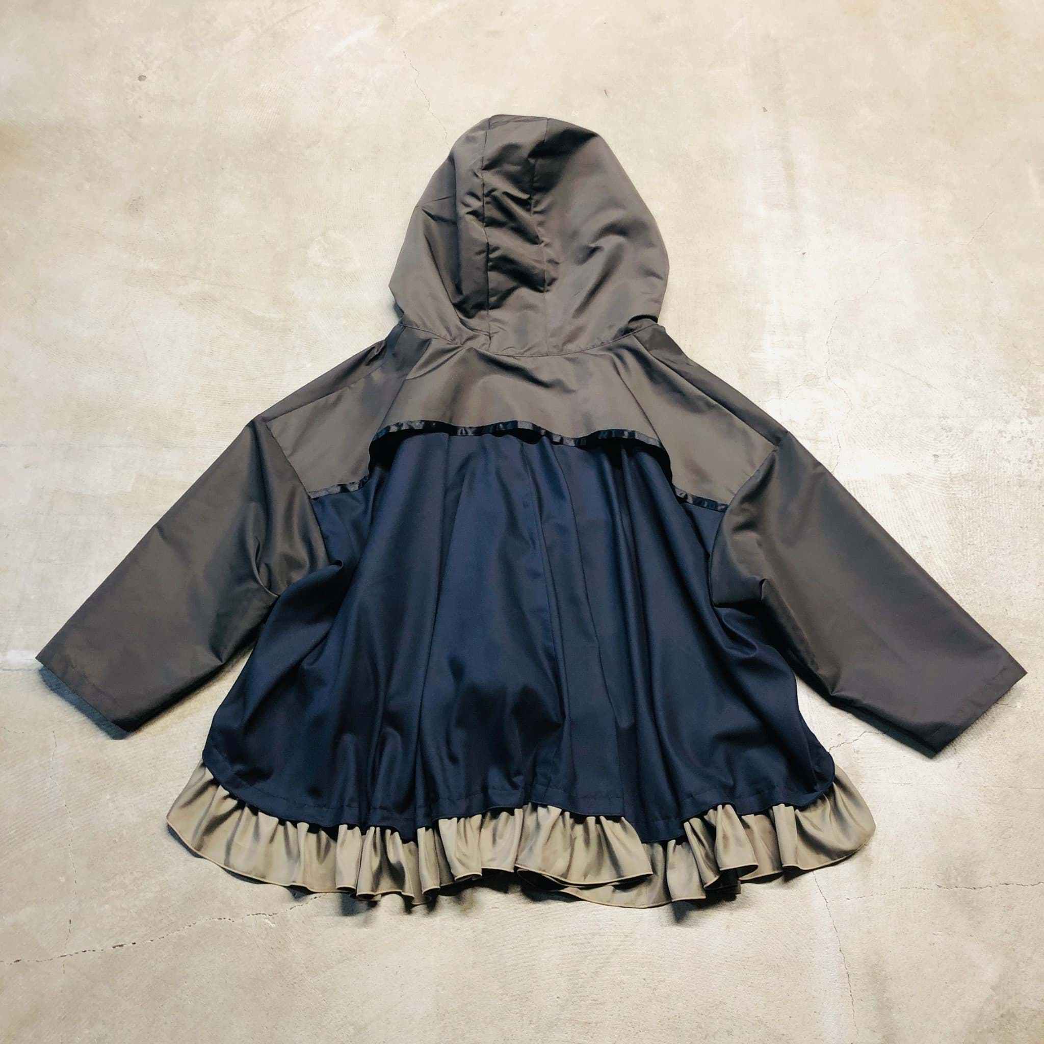 صورة Ruffle Hoodie 
